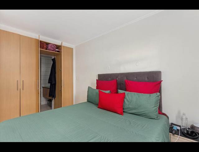 1 BEDROOM PROPERTY TO RENT IN CLAREMONT
