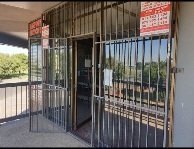 180M² RETAIL TO LET IN WADEVILLE