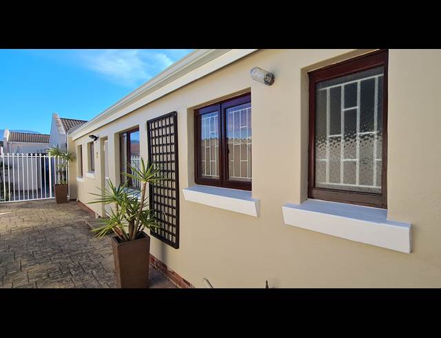 3 bed property to rent in DREYERSDAL