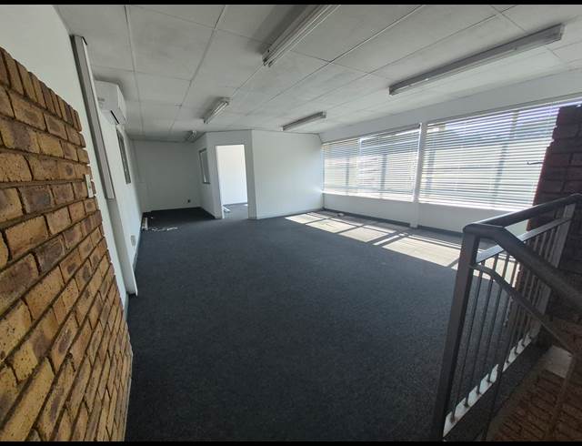 400M² FACTORY TO LET IN BENROSE