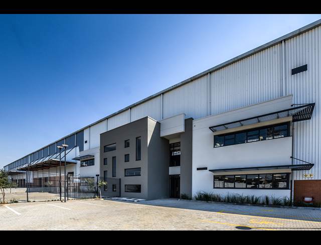 5,622M² WAREHOUSE TO LET IN GOSFORTH PARK