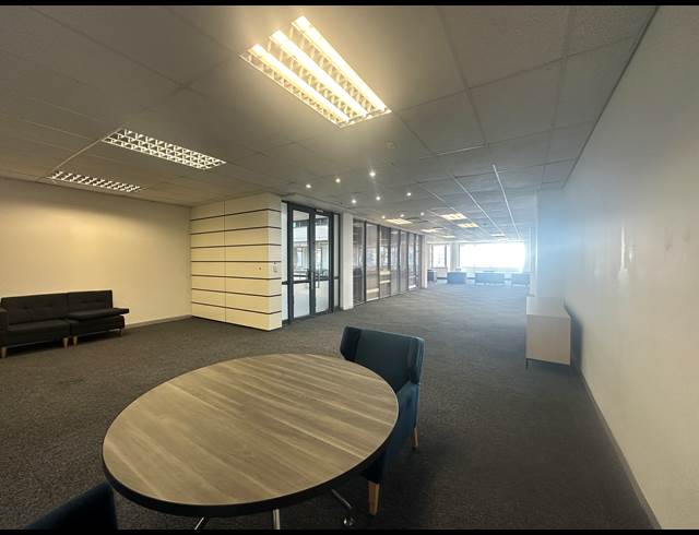 379M² OFFICE TO LET IN SANDTON CENTRAL