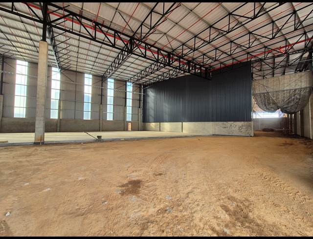 2,200M² WAREHOUSE TO LET IN GOSFORTH PARK