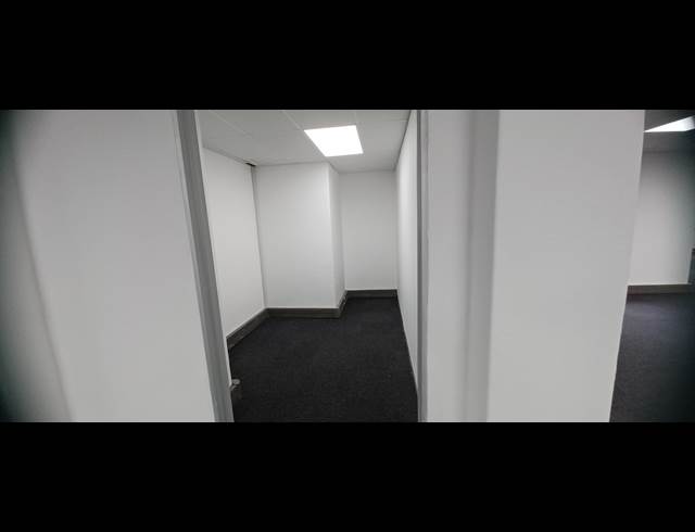 448M² OFFICE TO LET IN HYDE PARK