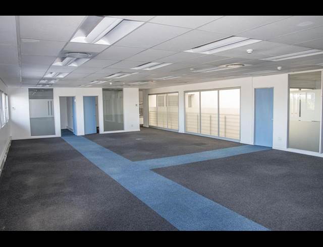 4,472M² WAREHOUSE TO LET IN RANDJESPARK