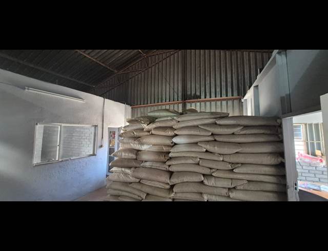 244M² WAREHOUSE TO LET IN ANDERBOLT