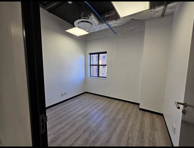 270M² OFFICE TO LET IN CENTURY CITY