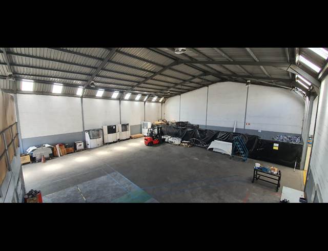 569M² WAREHOUSE TO LET IN AIRPORT INDUSTRIA