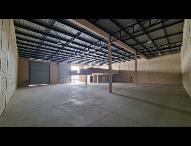712M² WAREHOUSE TO LET IN POMONA