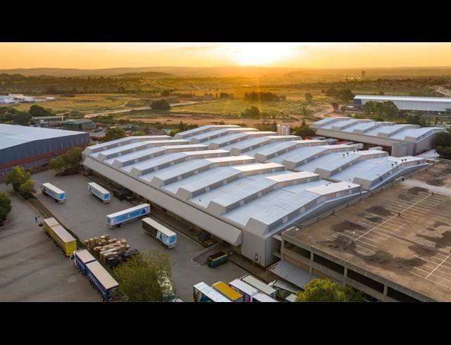 3,887M² WAREHOUSE TO LET IN AEROTON