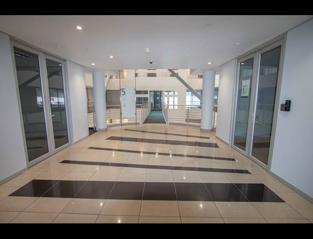 1,971M² OFFICE TO LET IN SANDTON CENTRAL