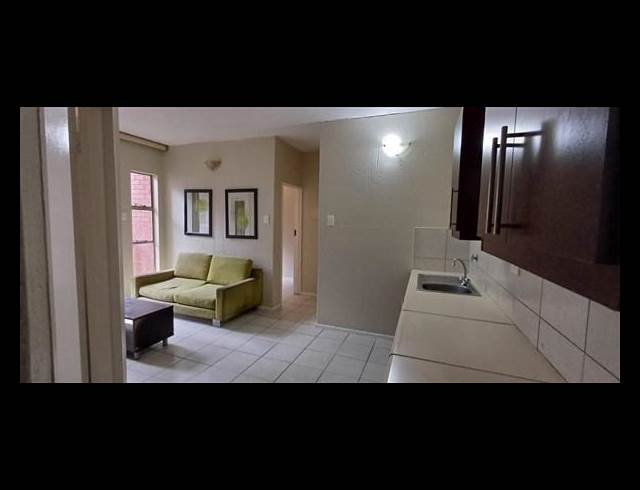 2 BEDROOM PROPERTY TO RENT IN KEMPTON PARK CENTRAL