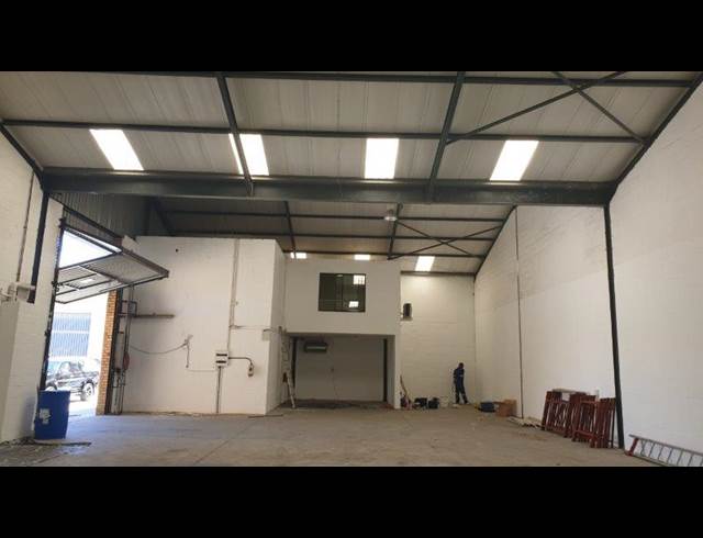 380M² WAREHOUSE TO LET IN KILLARNEY GARDENS