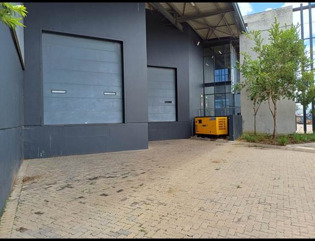 INDUSTRIAL PROPERTY TO RENT IN LOUWLARDIA