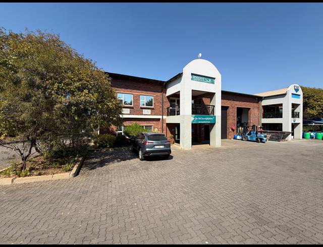482M² WAREHOUSE TO LET IN KYALAMI