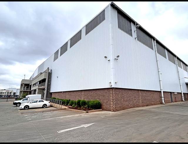 6,100M² WAREHOUSE TO LET IN JET PARK
