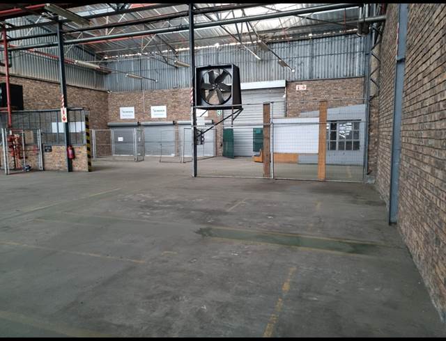 3,492M² WAREHOUSE TO LET IN ROCKY DRIFT