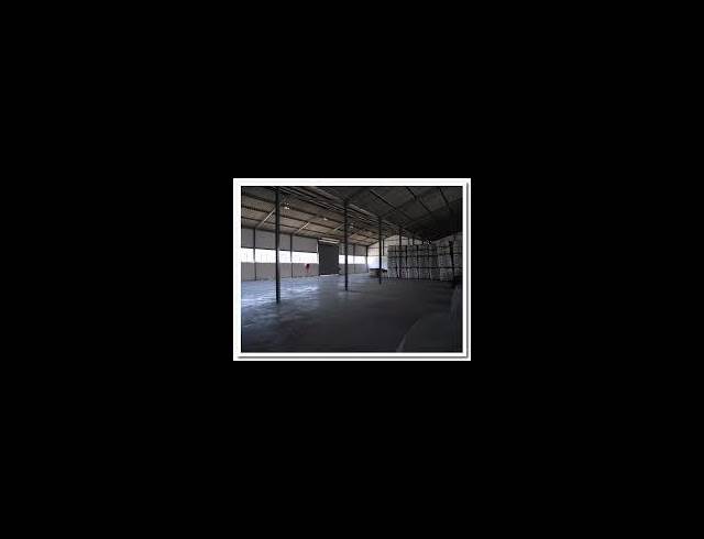 800M² WAREHOUSE TO LET IN STIKLAND