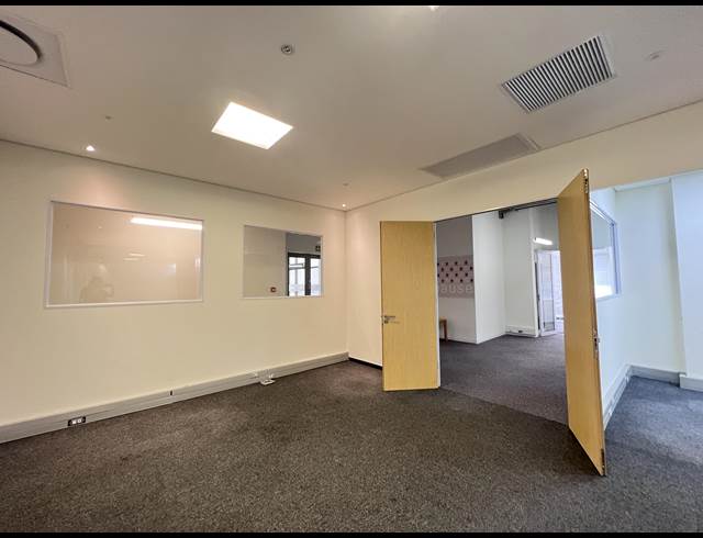 311M² OFFICE TO LET IN TYGERFALLS