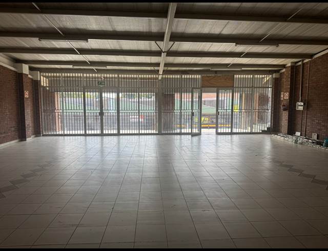 116M² WAREHOUSE TO LET IN CROWN