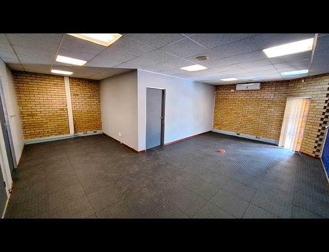 900M² WAREHOUSE TO LET IN NELSPRUIT INDUSTRIAL