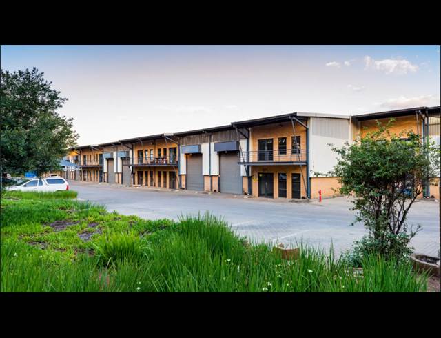 265.70M² INDUSTRIAL YARD TO LET IN DRIEHOEK
