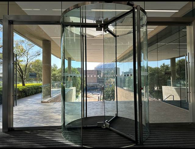 1,155M² OFFICE TO LET IN SANDTON CENTRAL