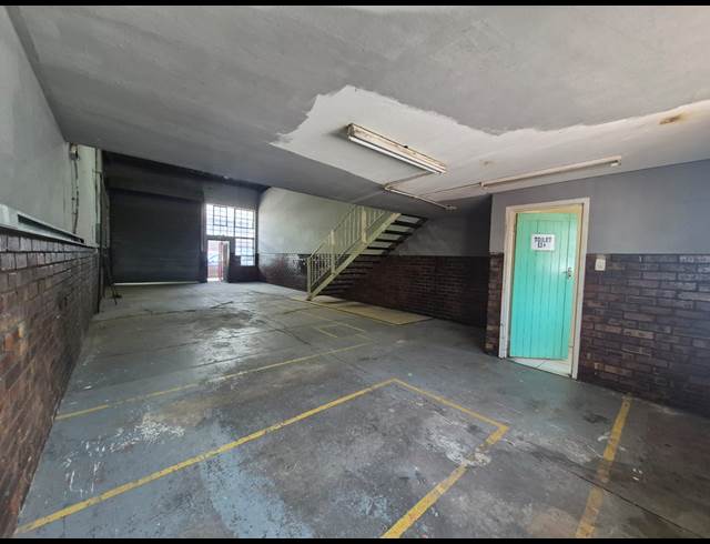 250M² WAREHOUSE TO LET IN ALRODE SOUTH