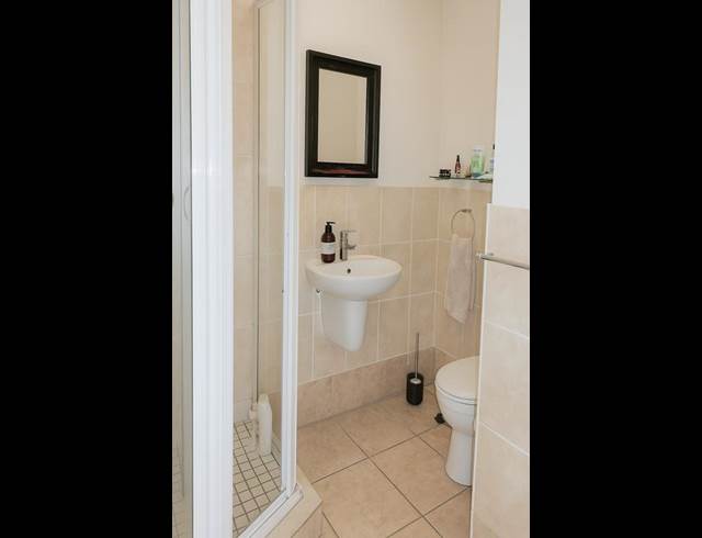 2 BEDROOM PROPERTY TO RENT IN CLAREMONT