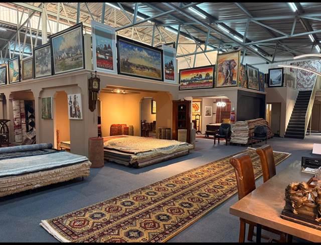 1,200M² SHOWROOM TO LET IN KRAMERVILLE