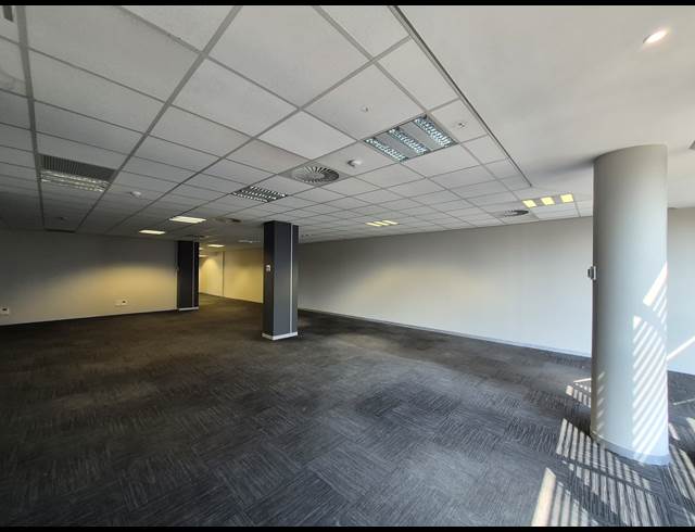187M² OFFICE TO LET IN SANDTON CENTRAL