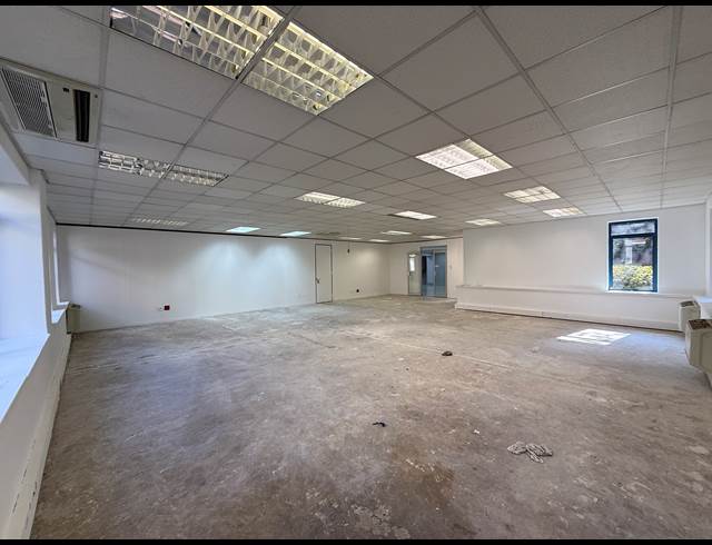 141M² OFFICE TO LET IN ROSEBANK