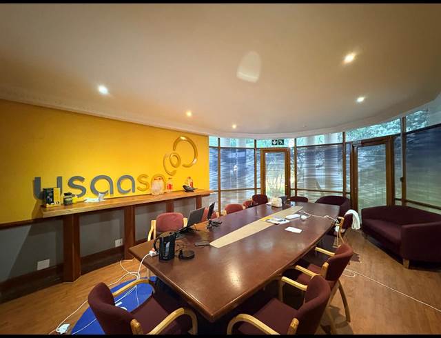 1,525M² OFFICE TO LET IN VORNA VALLEY