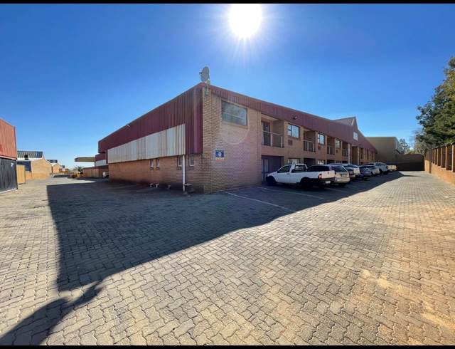 5,359M² WAREHOUSE TO LET IN LASER PARK
