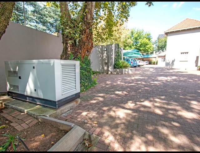 300M² OFFICE TO LET IN MELROSE ESTATE