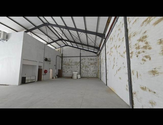 INDUSTRIAL PROPERTY TO RENT IN STIKLAND INDUSTRIAL