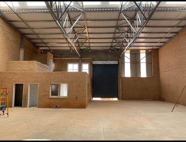 347M² WAREHOUSE TO LET IN LASER PARK