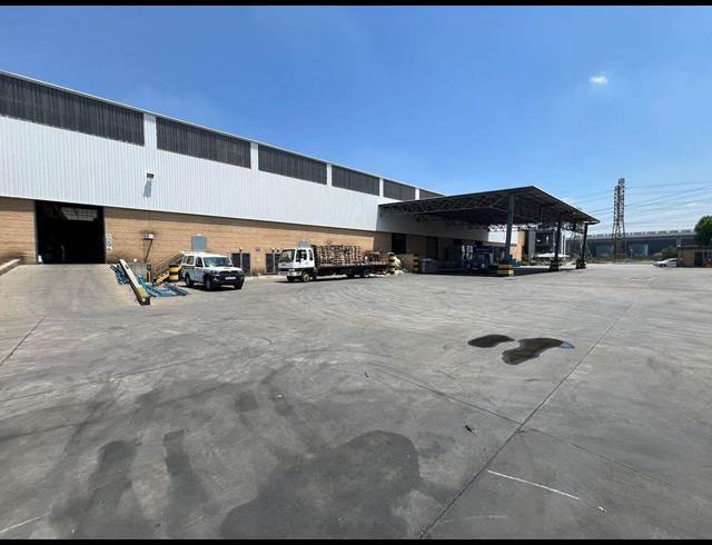 5,860M² WAREHOUSE TO LET IN GOSFORTH PARK