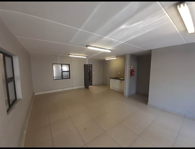 254M² WAREHOUSE TO LET IN PRINCESS AH