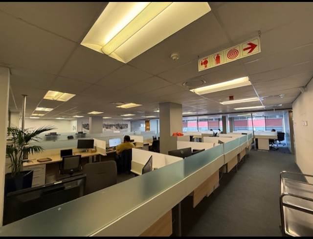 6,049.60M² OFFICE TO LET IN FORESHORE