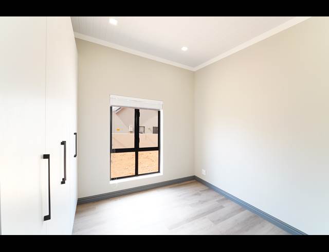 3 bed property to rent in ALTONA