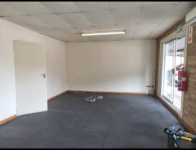 100M² OFFICE TO LET IN NELSPRUIT INDUSTRIAL