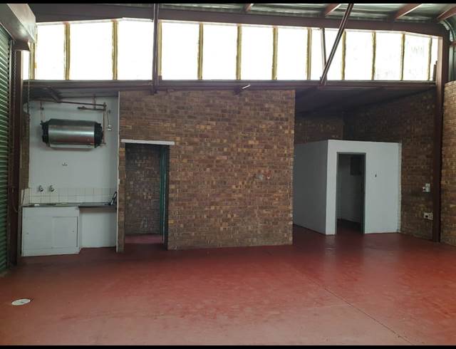 144M² WAREHOUSE TO LET IN WADEVILLE