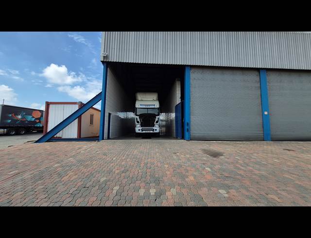 1,500M² FACTORY TO LET IN MOREHILL