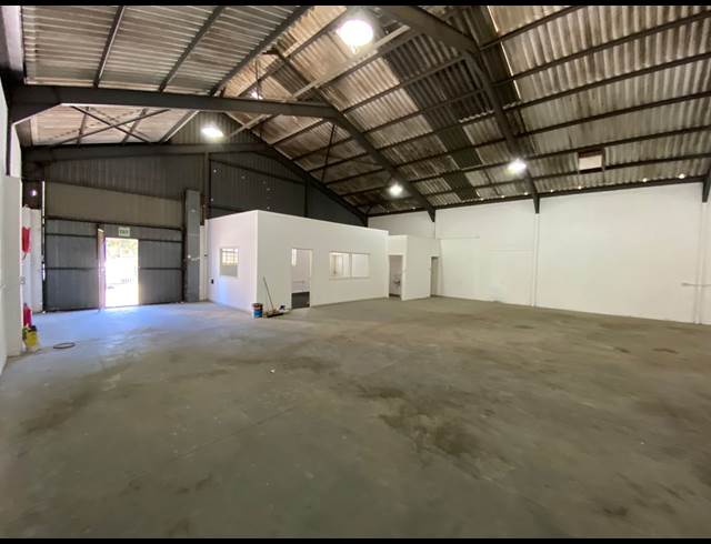 331M² WAREHOUSE TO LET IN STRAND CENTRAL