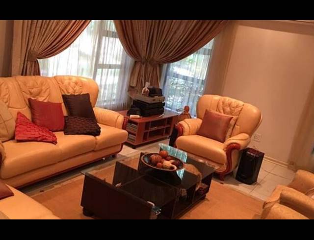 1 BEDROOM PROPERTY TO RENT IN HOUGHTON