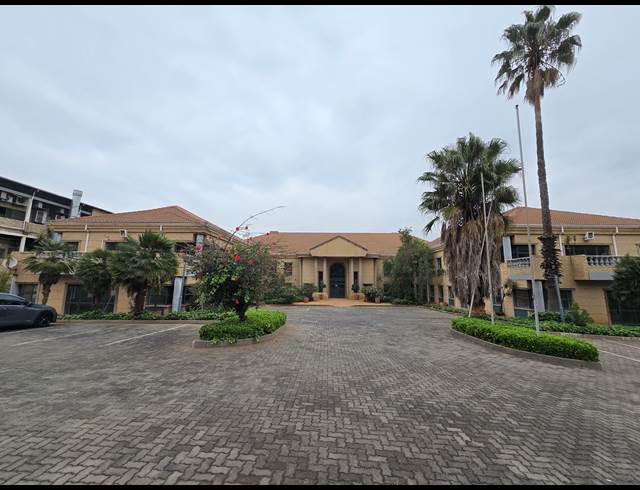 4,395M² OFFICE TO LET IN BEDFORDVIEW