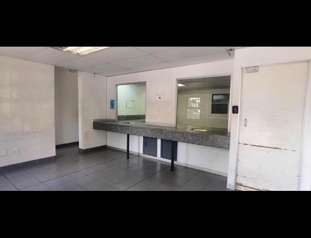 INDUSTRIAL PROPERTY TO RENT IN N4 GATEWAY INDUSTRIAL PARK