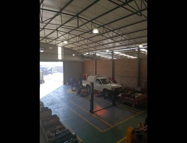 2,500M² WAREHOUSE TO LET IN ALRODE