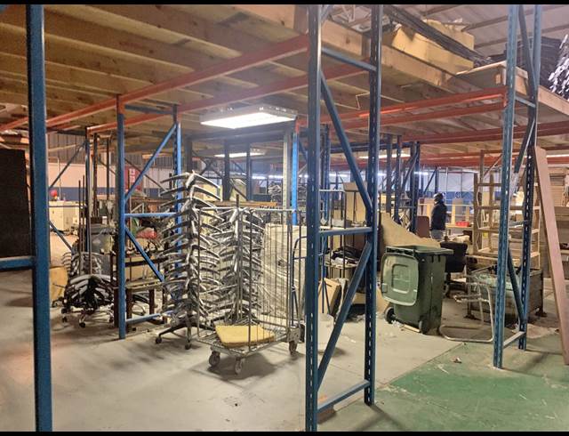 1,600M² WAREHOUSE TO LET IN BENROSE